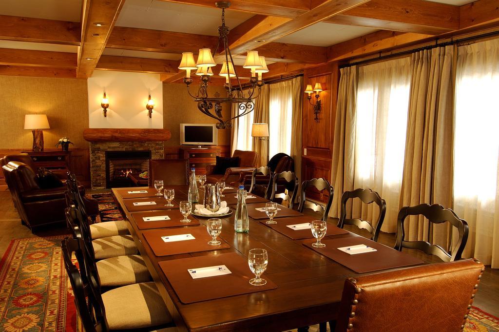 فندق Manoir Saint-Sauveur-des-Monts المرافق الصورة